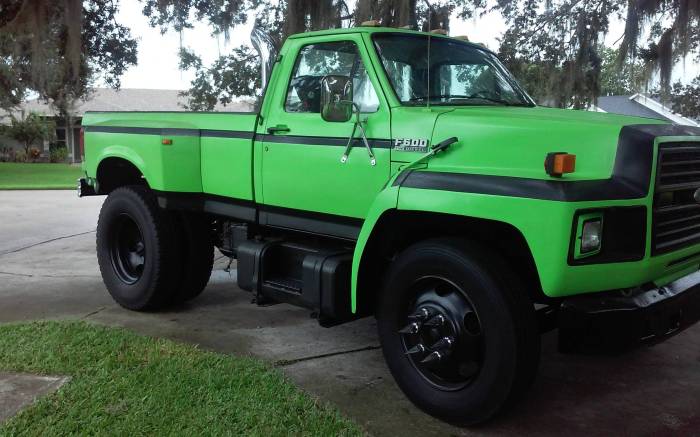 2000 Ford F600