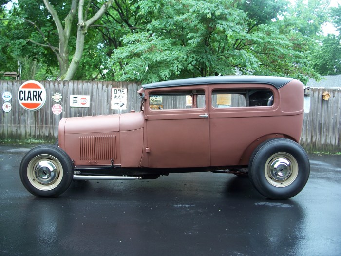 1929 Ford 4-Dr Sedan: A Classic American Automobile