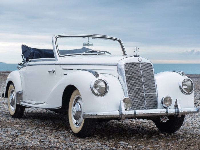 1954 Mercedes-Benz 220: A Post-War Icon