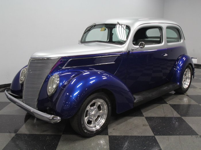 Humpback 1937 ford