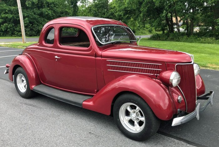 1936 Ford Deluxe