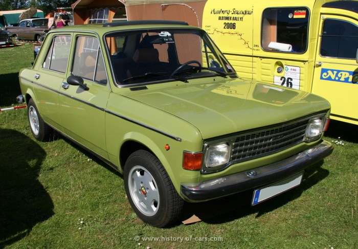 Fiat 127 car cars 1972 hatchback file yellow sst 1971 wikipedia 1977 model year series 1975 door 1987 1981 micro