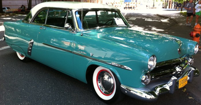 1952 ford crestline classiccars