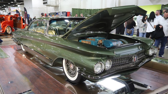1960 Buick Invicta: A Classic American Muscle Car