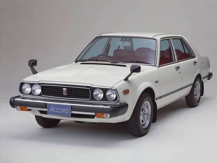 Accord honda 1977 sedan saloon 1976 1978 first cars アコード began production suggestions vehicle momentcar post 1981 ホンダ primer 1982 1977 Honda Accord