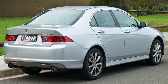 Accord honda 2005 sedan door 2004 model