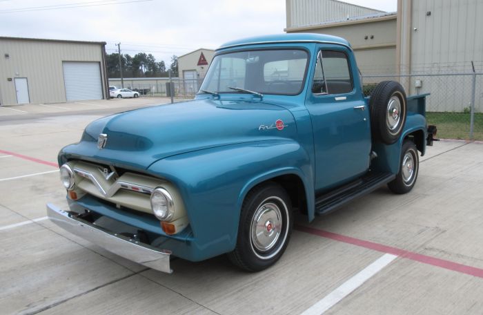 1955 Ford F100: A Classic American Truck