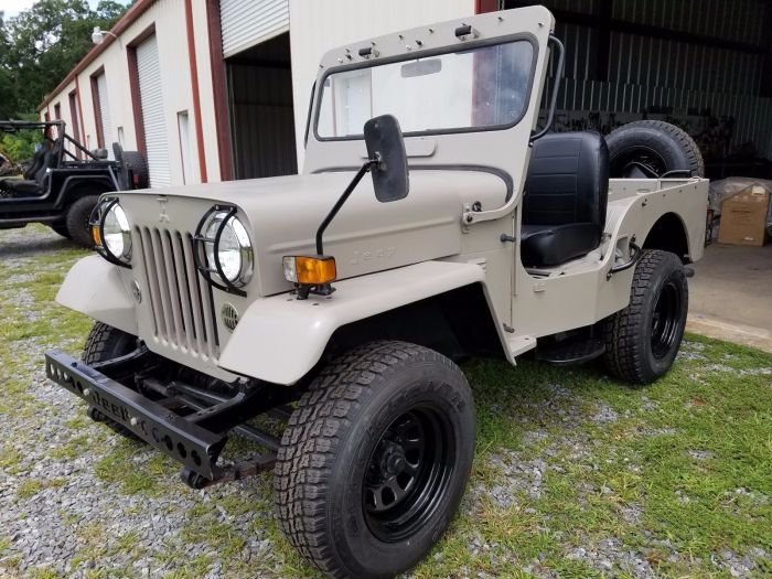 Jeep mitsubishi 1970 j50 1536 2048 favcars