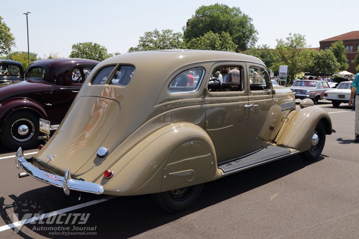 1935 Nash Ambassador: A Classic Car of the Depression Era