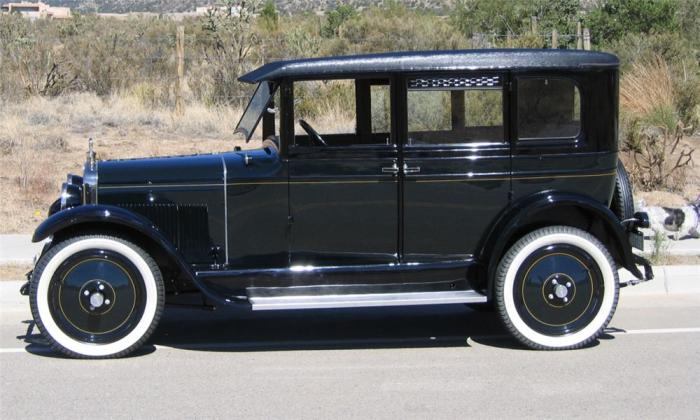 1926 Nash 4-Dr Sedan: A Glimpse into Automotive History