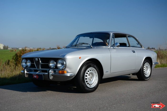 Gtv alfa romeo 1750 1970 side blast past its handling ability contributes compactness